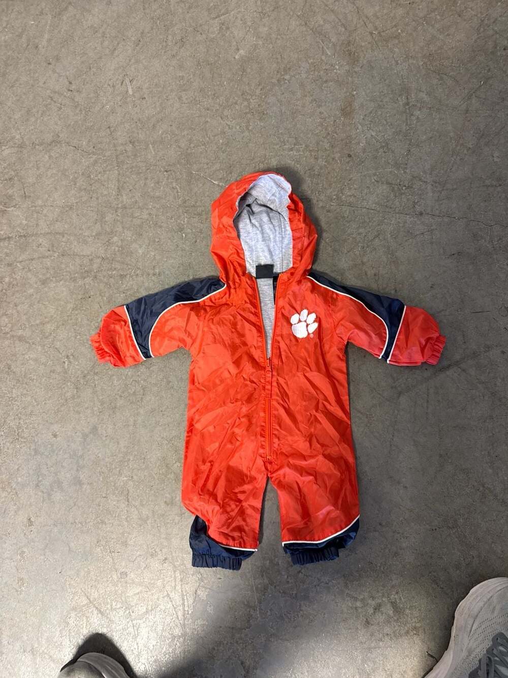 Starter Clemson Tigers Infant Hooded Windbreaker Bunting Jumpsuit 0-3 Months